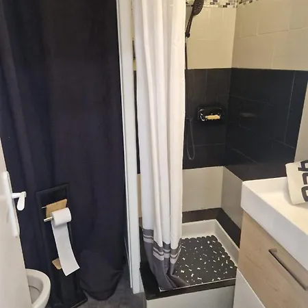 Apartman Aix *